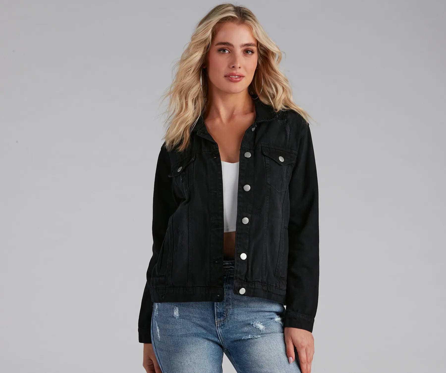 Effortlessly Trendy Boyfriend Denim Jacket