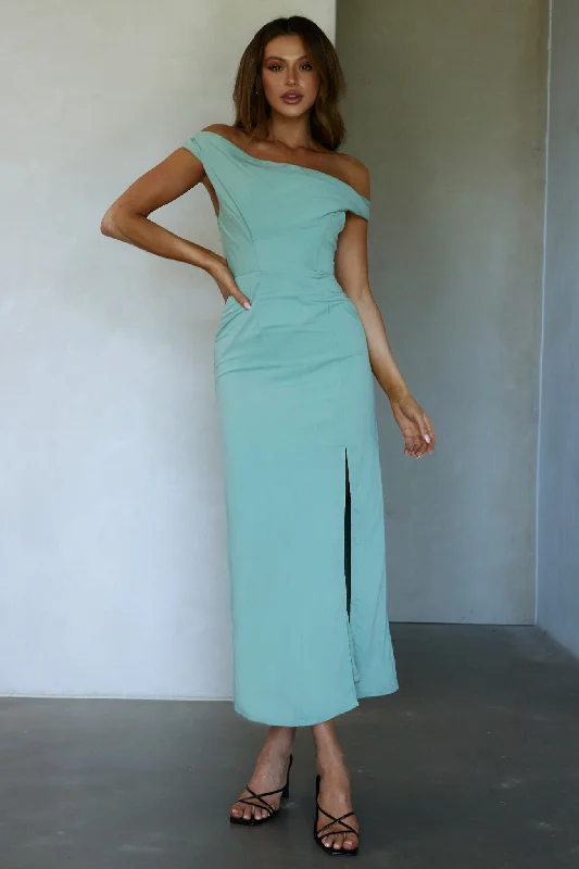 Miriam On-Off Shoulder Midi Dress Pistachio