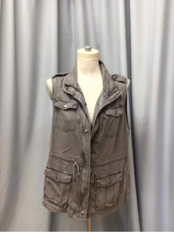 MAX JEANS SIZE LARGE Ladies JACKET